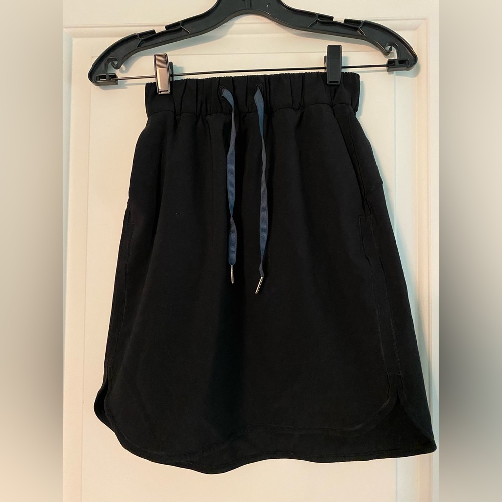 LULULEMON Athletica Long Tennis Skirt // size: 2